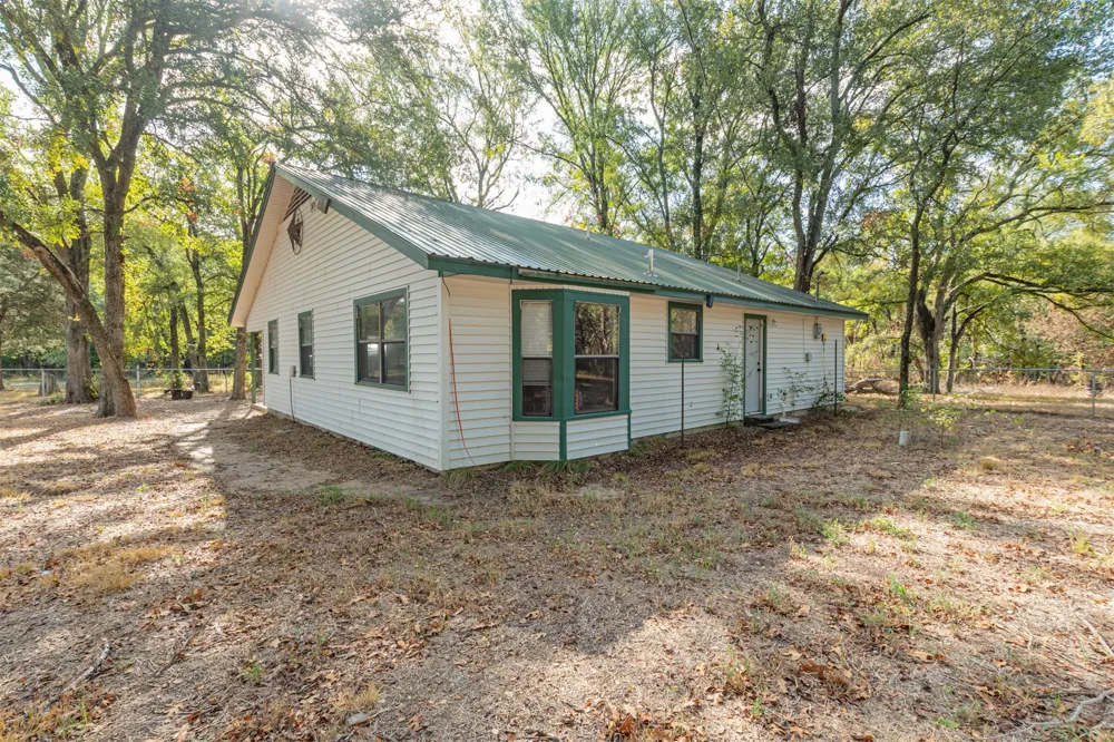 7263 State Highway 276 Point, TX 75472