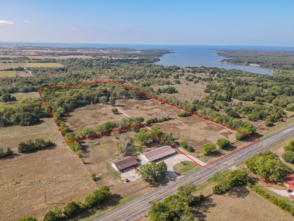 7263 State Highway 276 Point, TX 75472