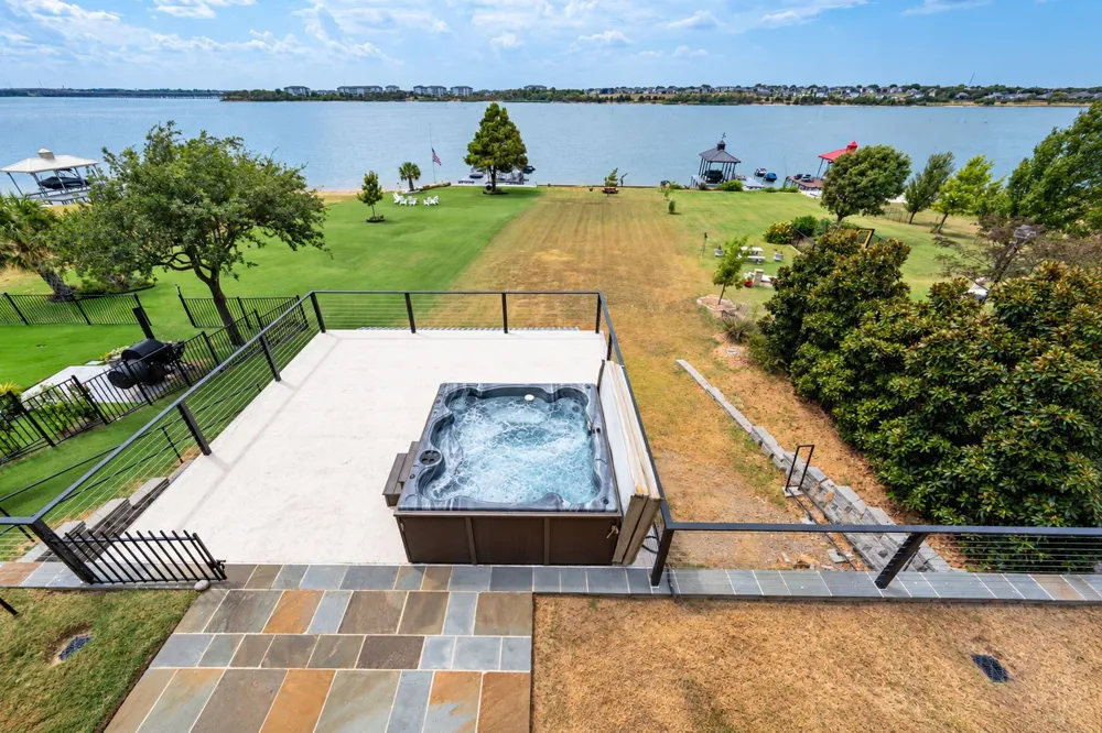 2313 Windjammer Way Rowlett, TX 75088