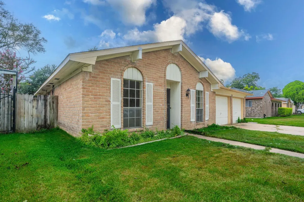 11919 Barrett Brae Drive Houston, TX 77072