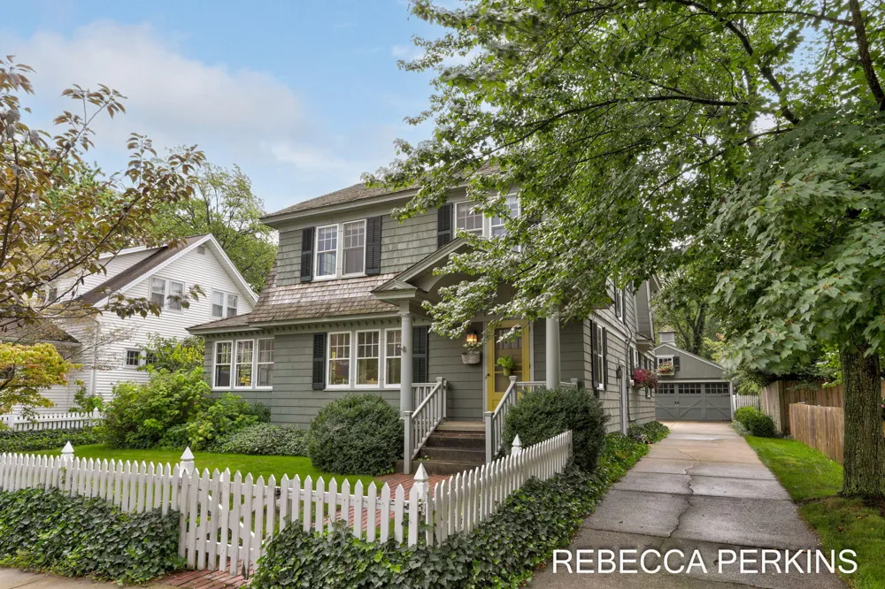 22 Cherry Street Holland City, MI 49423