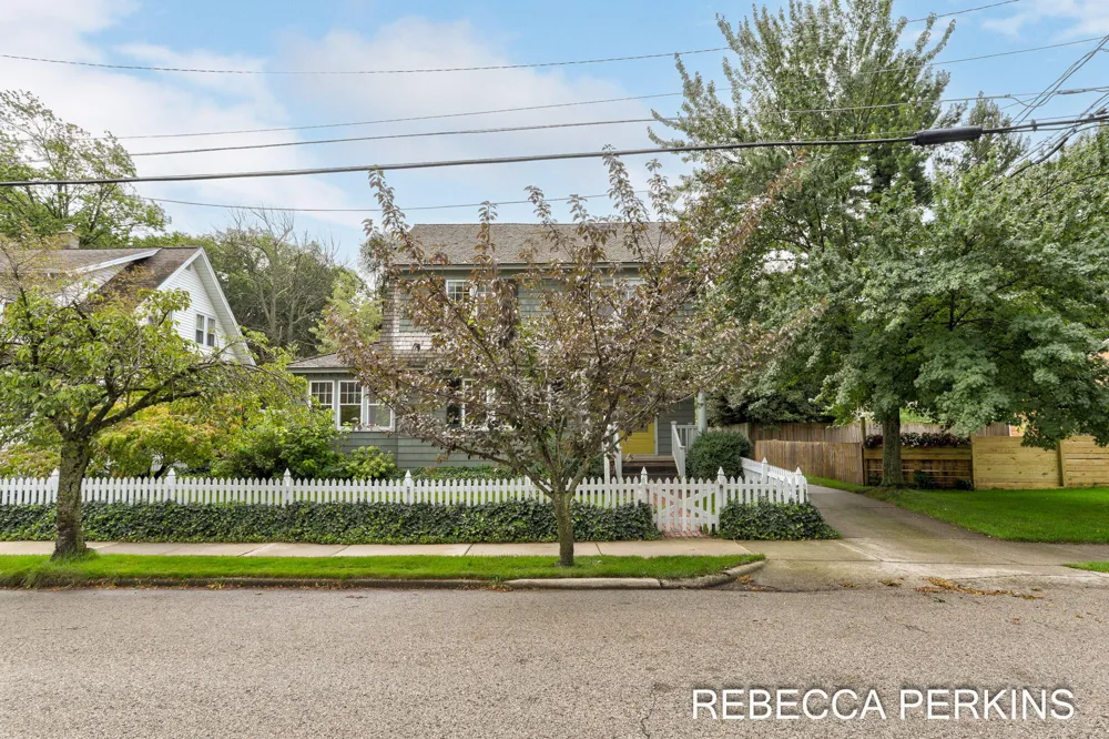 22 Cherry Street Holland City, MI 49423