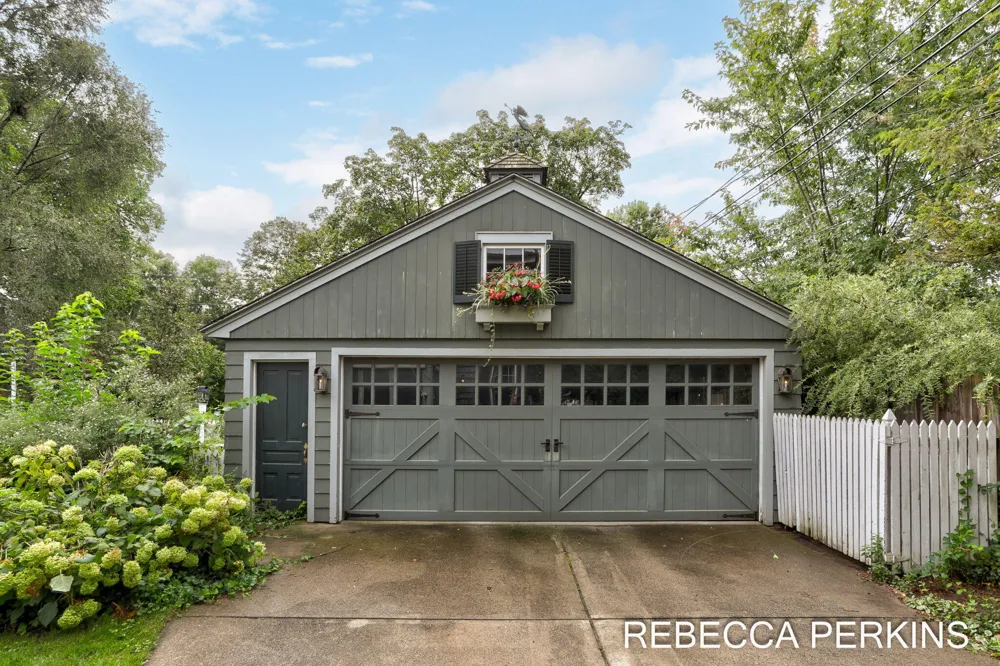 22 Cherry Street Holland City, MI 49423