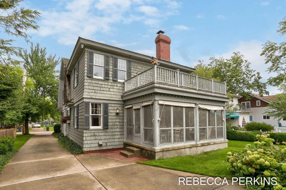 22 Cherry Street Holland City, MI 49423