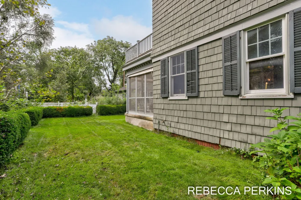 22 Cherry Street Holland City, MI 49423