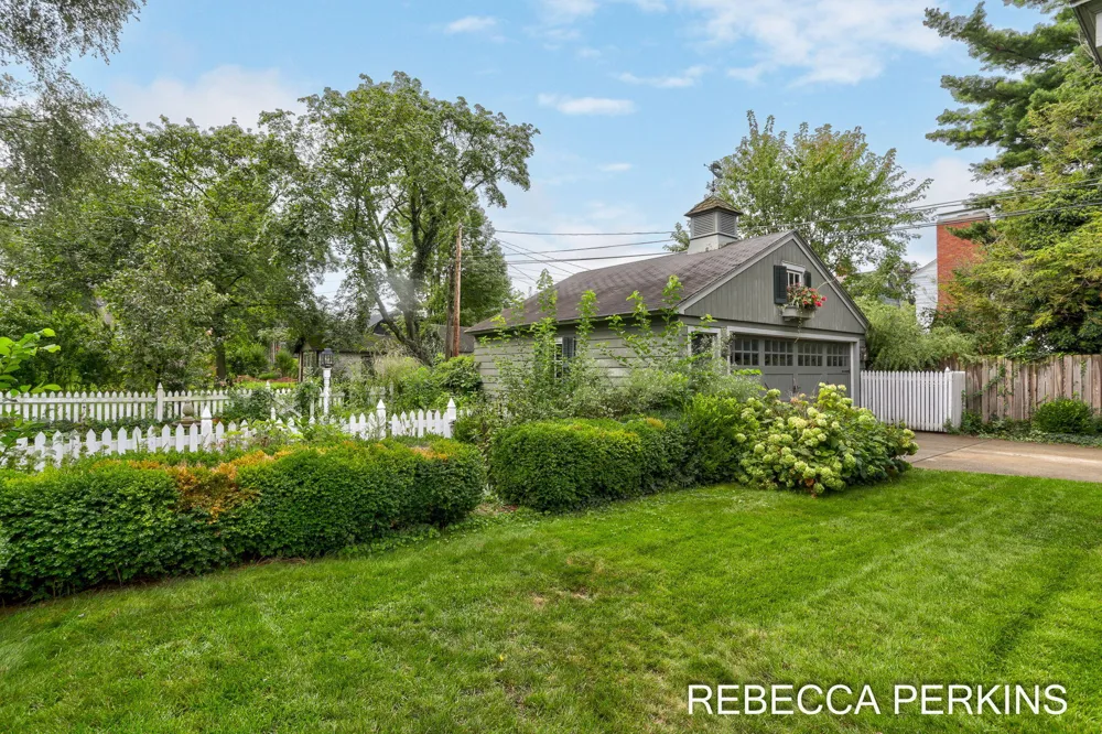 22 Cherry Street Holland City, MI 49423