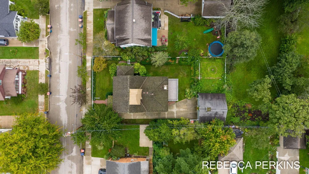 22 Cherry Street Holland City, MI 49423