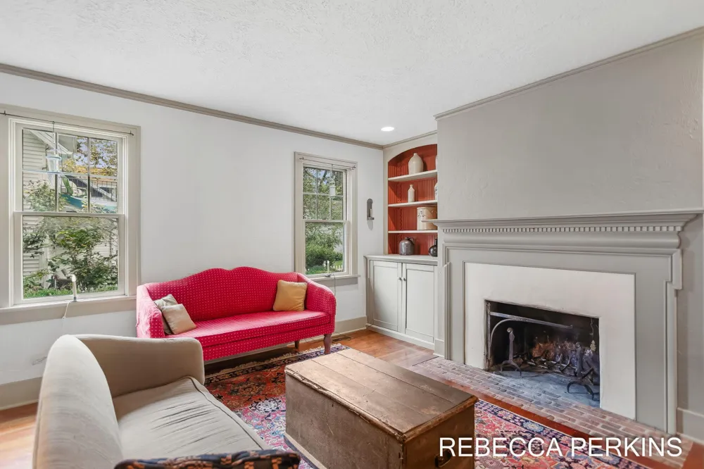 22 Cherry Street Holland City, MI 49423