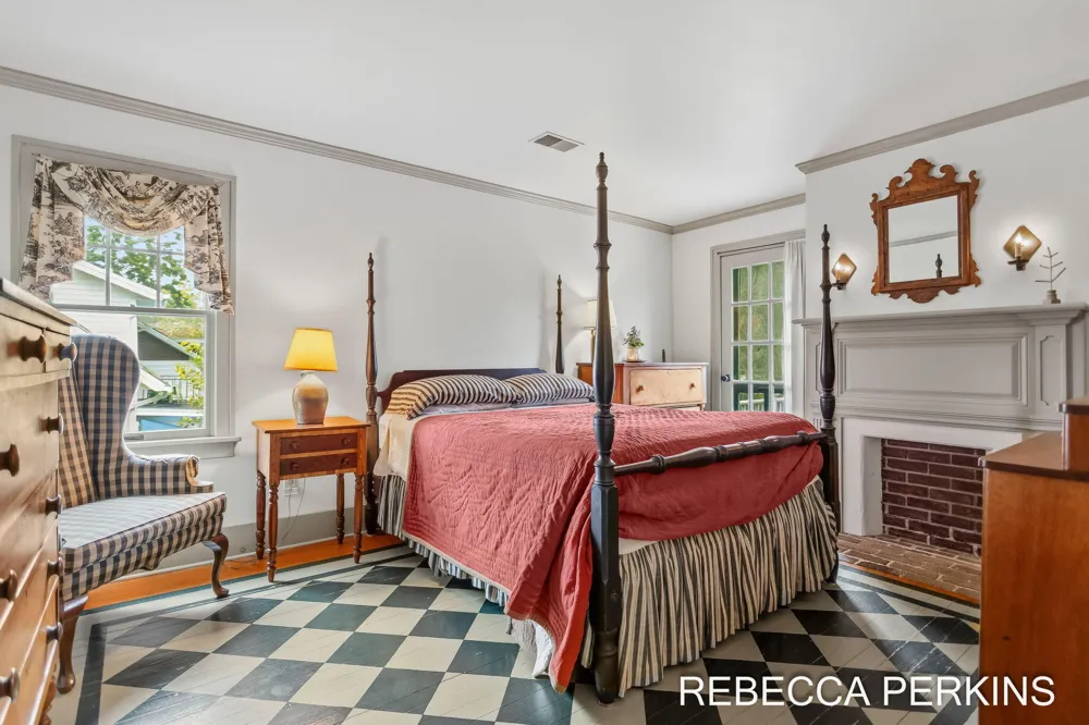 22 Cherry Street Holland City, MI 49423
