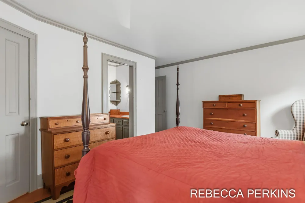 22 Cherry Street Holland City, MI 49423