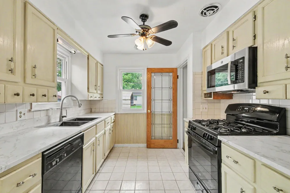 2146 Godfrey Avenue SW Wyoming City, MI 49509