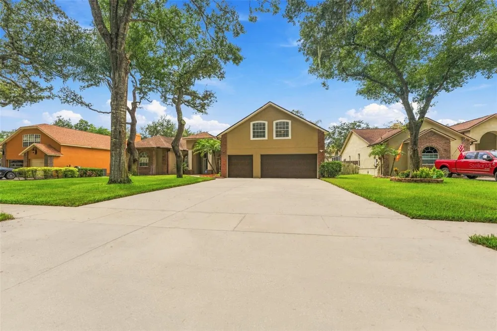 2561 REGAL RIVER ROAD Valrico, FL 33596