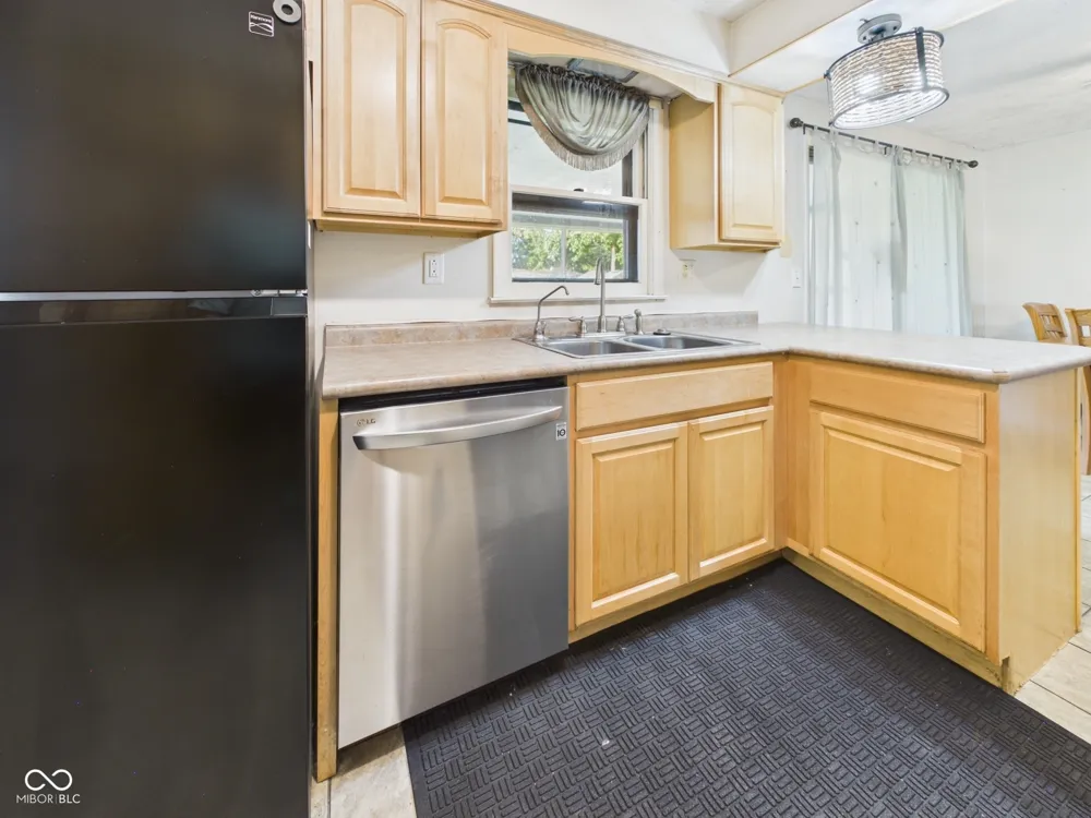 168 E Benton Street Alexandria, IN 46001