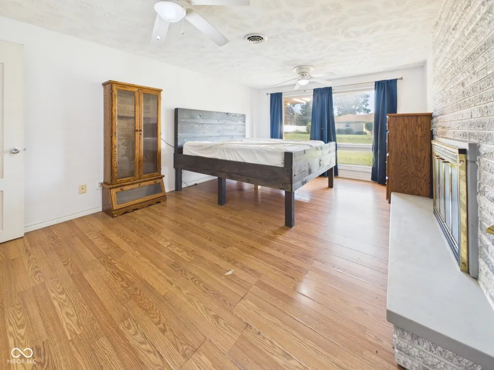 168 E Benton Street Alexandria, IN 46001