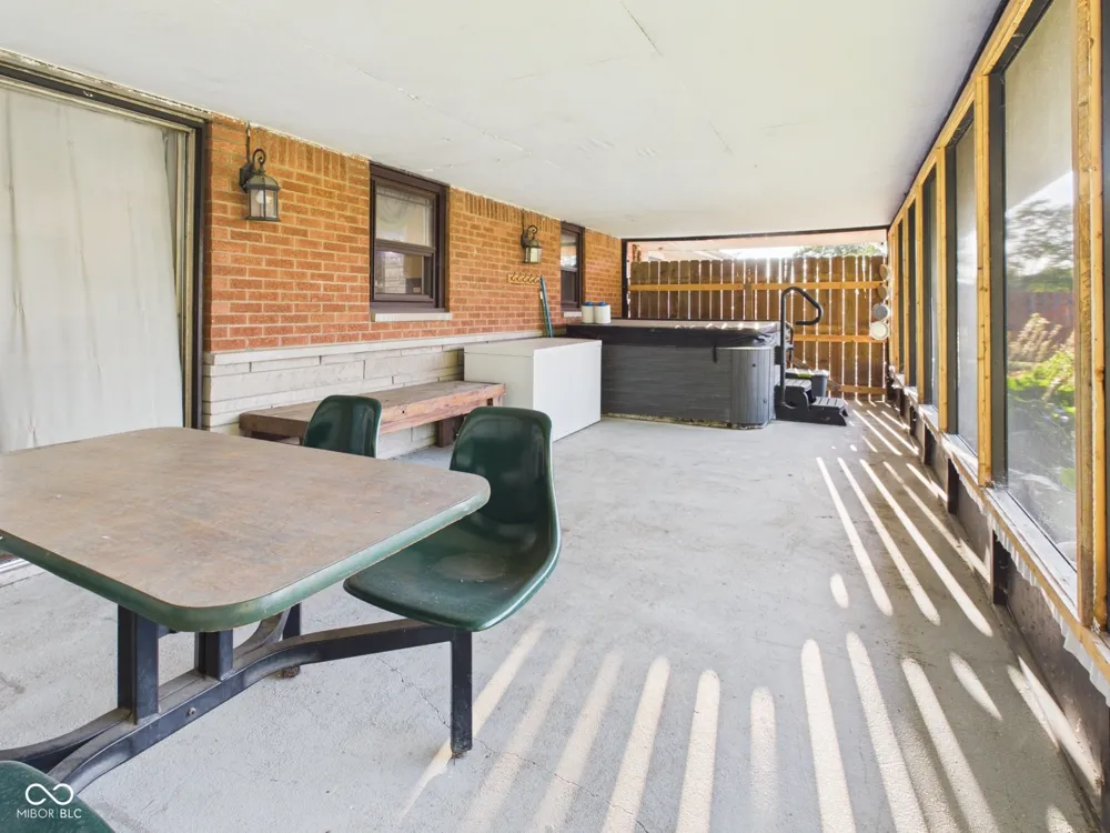 168 E Benton Street Alexandria, IN 46001