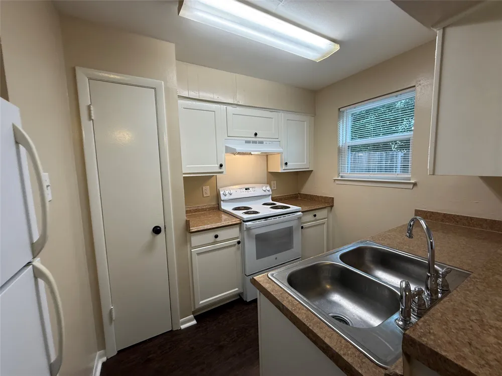 10450 E Northwest Highway Dallas, TX 75238