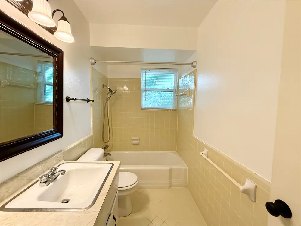 10450 E Northwest Highway Dallas, TX 75238