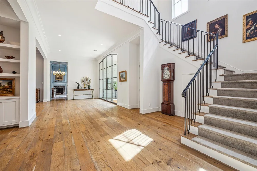 2116 Looscan Lane Houston, TX 77019