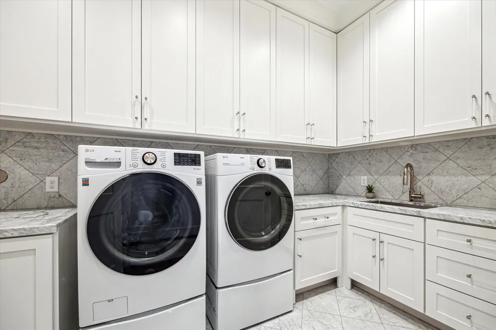 2116 Looscan Lane Houston, TX 77019