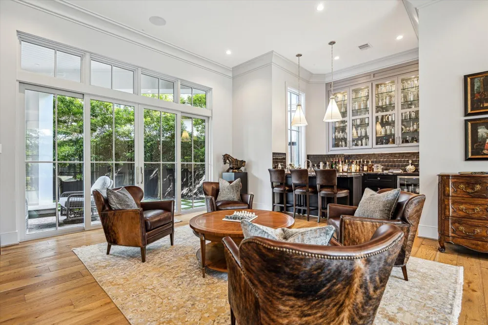 2116 Looscan Lane Houston, TX 77019