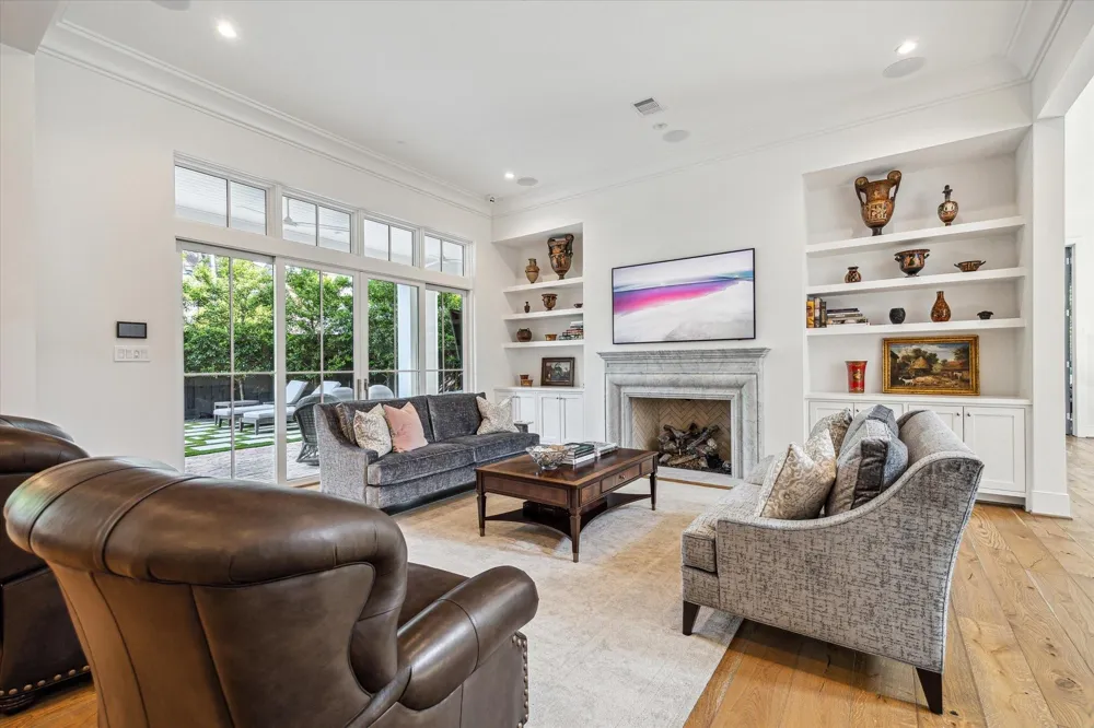 2116 Looscan Lane Houston, TX 77019