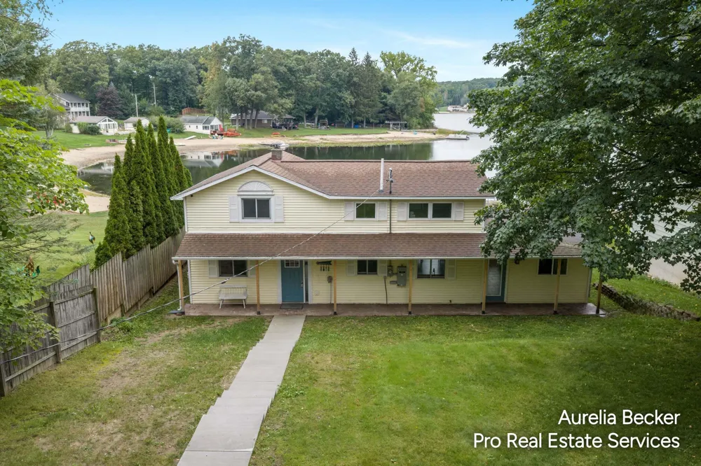13555 Sunset Shores Drive NE Cedar Springs, MI 49319