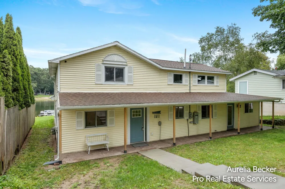 13555 Sunset Shores Drive NE Cedar Springs, MI 49319