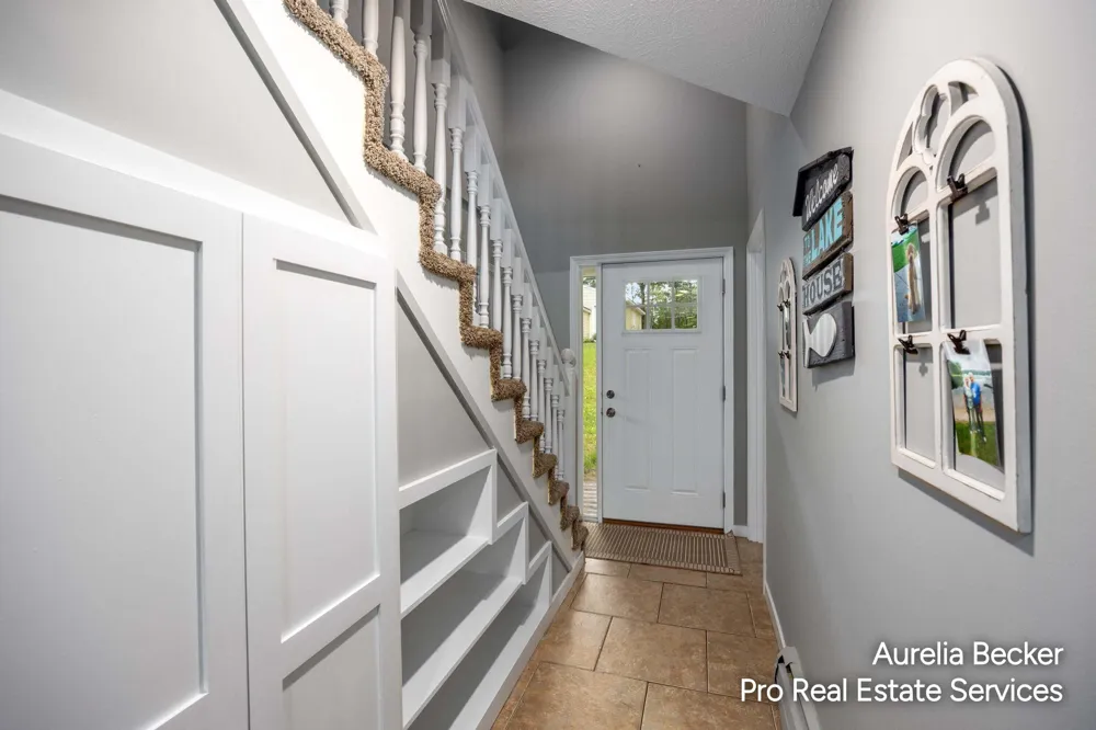 13555 Sunset Shores Drive NE Cedar Springs, MI 49319