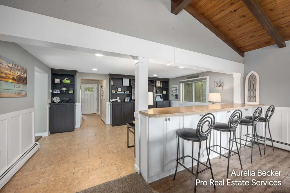 13555 Sunset Shores Drive NE Cedar Springs, MI 49319