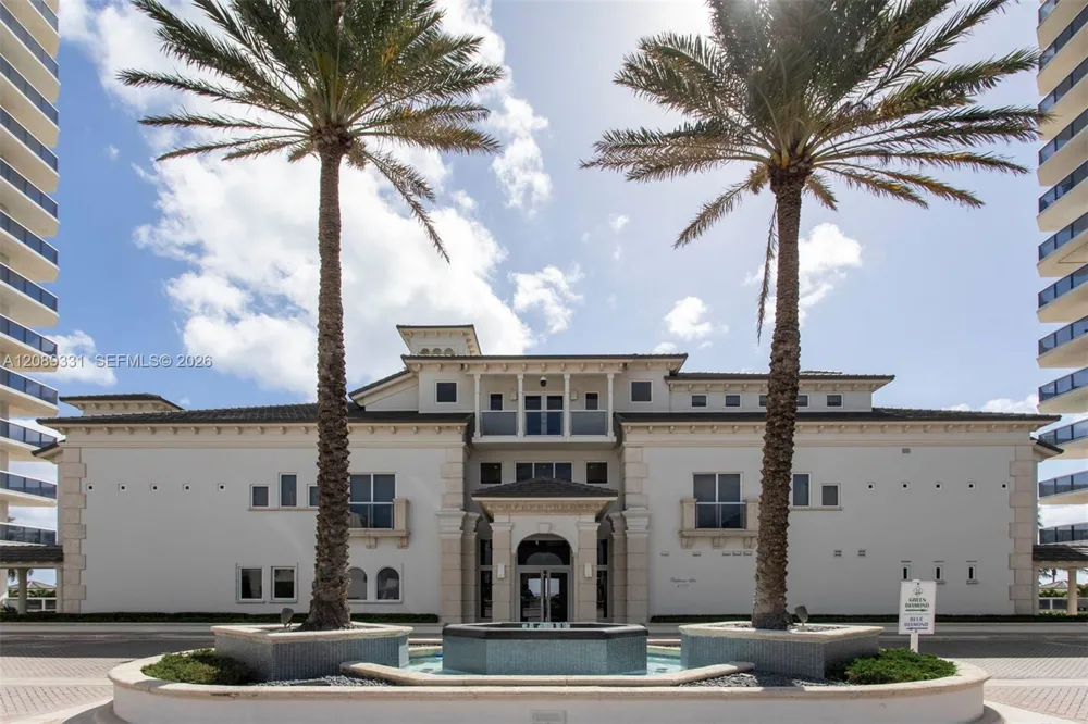 4779 Collins Ave #2805 Miami Beach, FL 33140