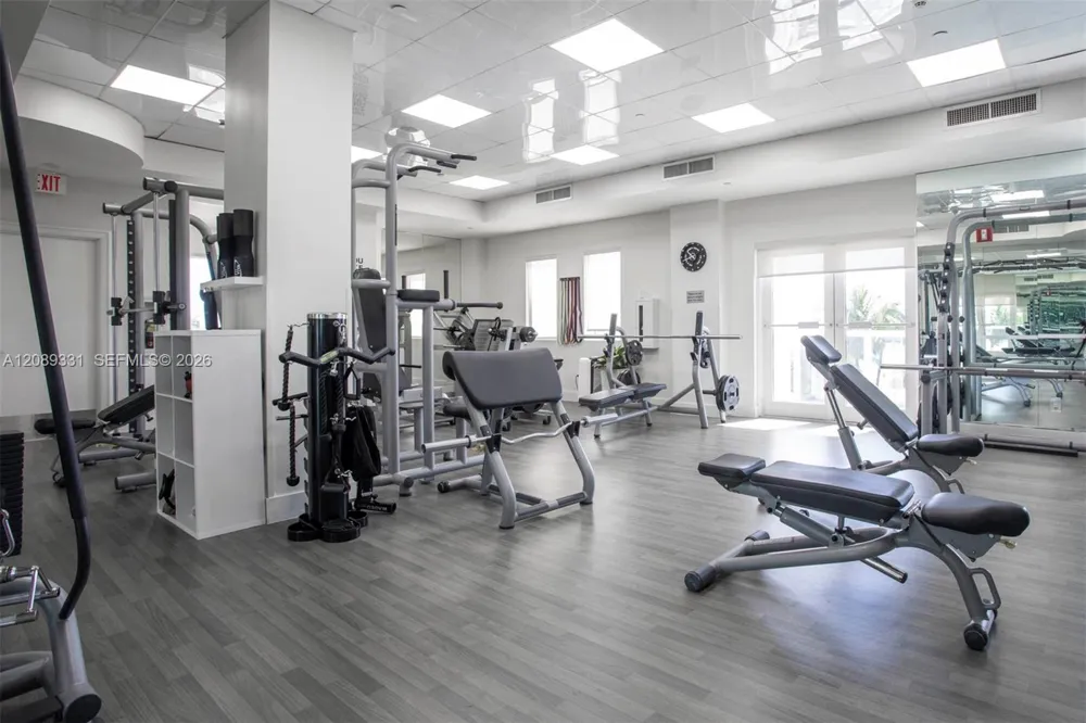 4779 Collins Ave #2805 Miami Beach, FL 33140