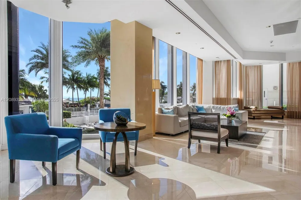 4779 Collins Ave #2805 Miami Beach, FL 33140