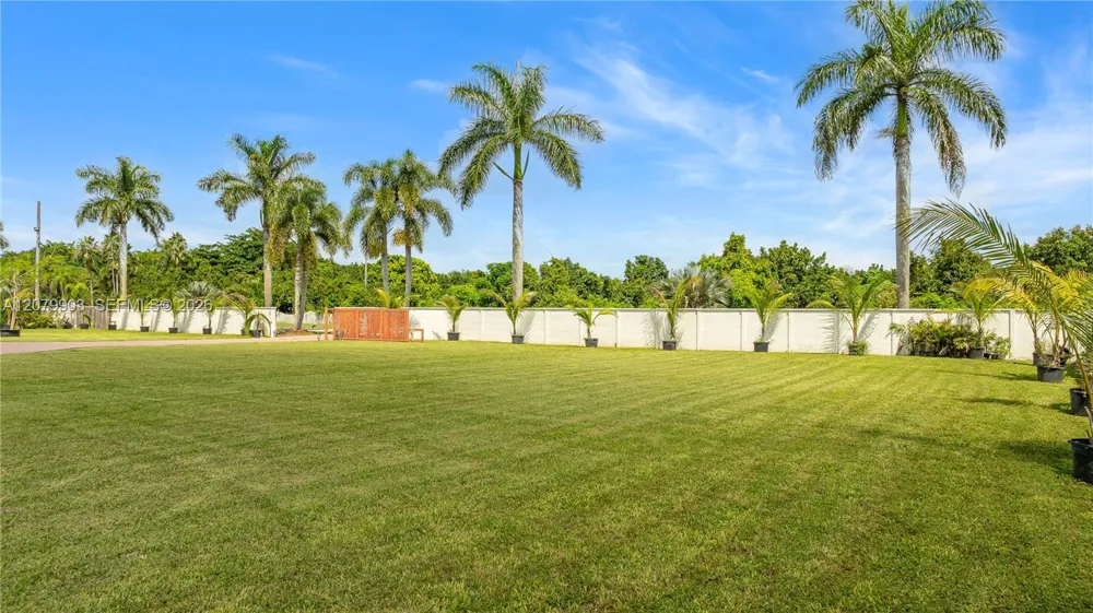 20970 SW 264th St Homestead, FL 33031