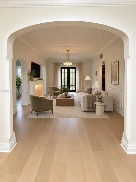 327 W 28th St