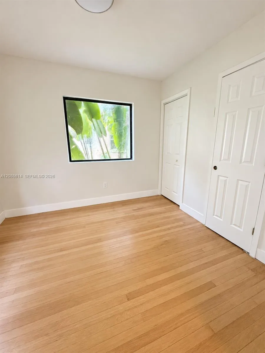 327 W 28th St Miami Beach, FL 33140