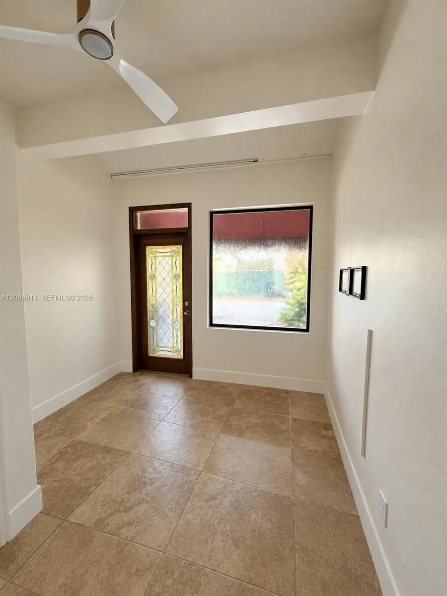 327 W 28th St Miami Beach, FL 33140