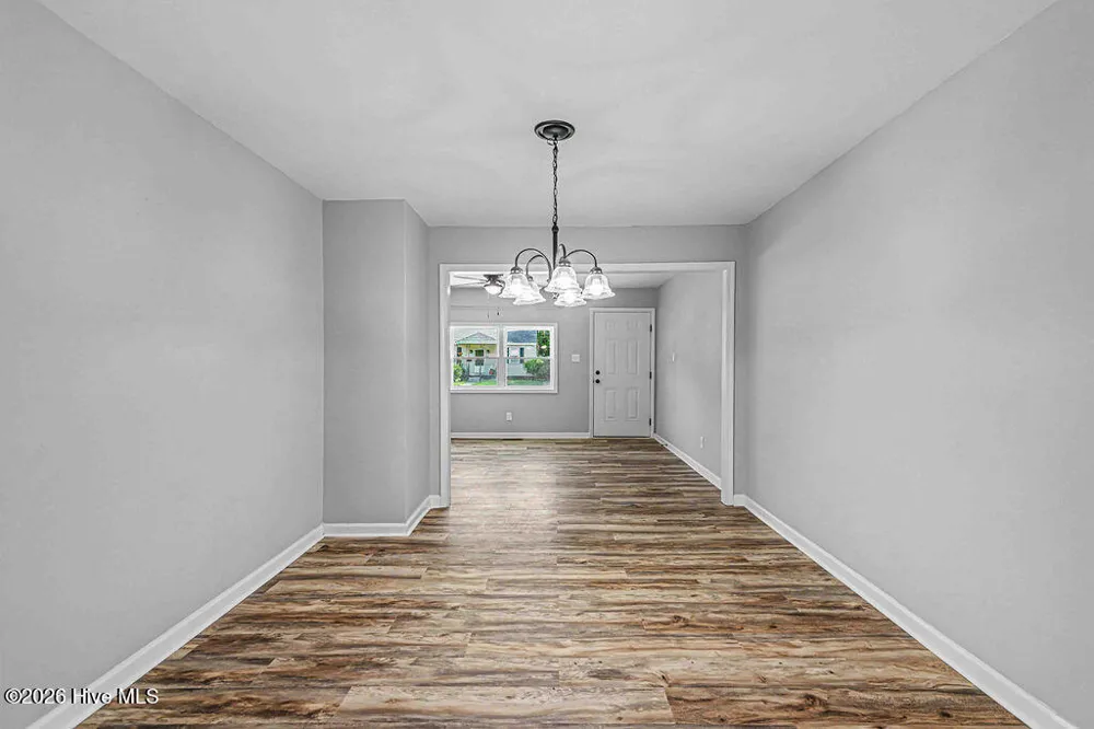 100 Banks Street Jacksonville, NC 28540