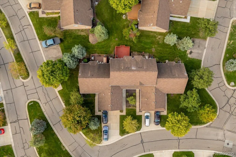 3947 Hunters Circle E Canton Charter Township, MI 48188