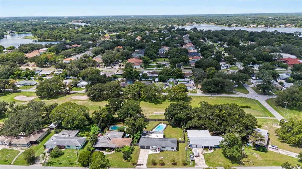 10246 VALLE DRIVE Tampa, FL 33612