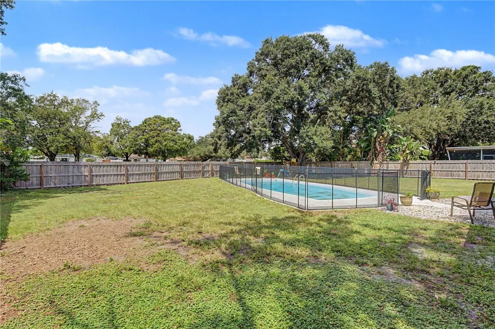10246 VALLE DRIVE Tampa, FL 33612