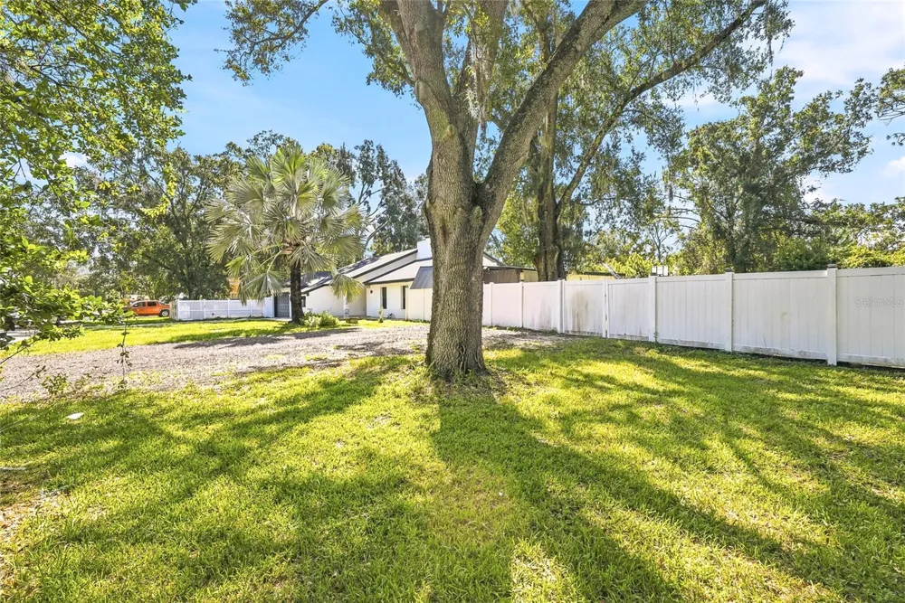 12726 BARRETT DRIVE Tampa, FL 33624