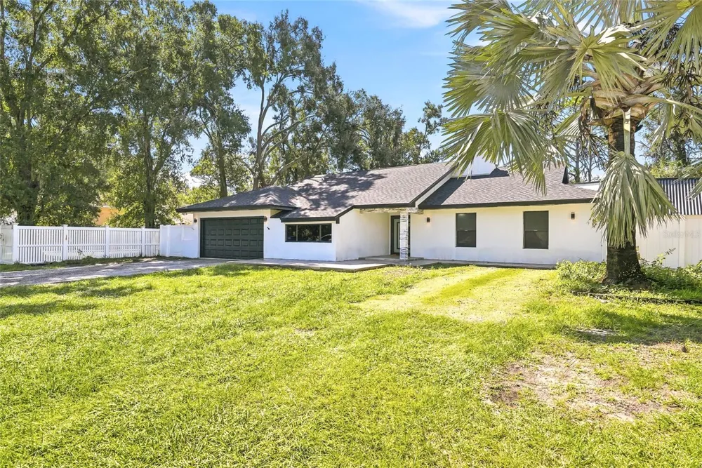 12726 BARRETT DRIVE Tampa, FL 33624