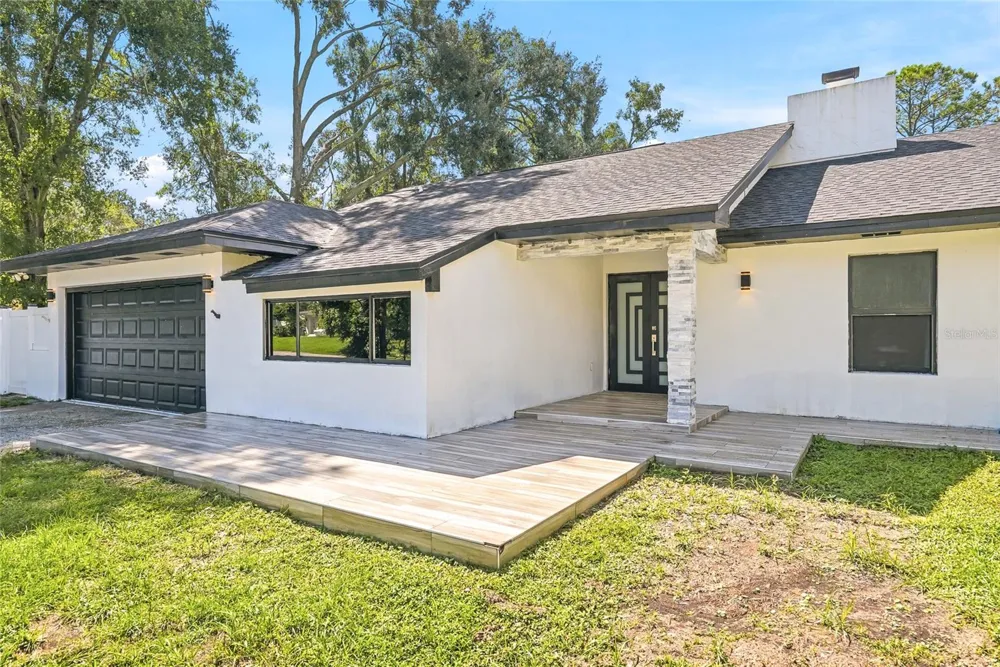 12726 BARRETT DRIVE Tampa, FL 33624