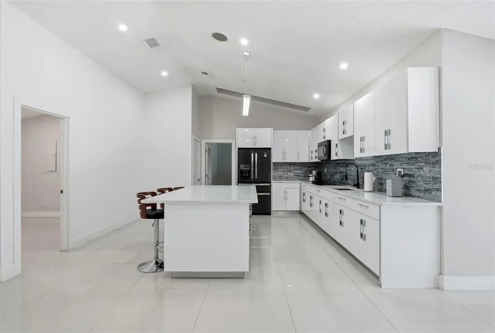 12726 BARRETT DRIVE Tampa, FL 33624