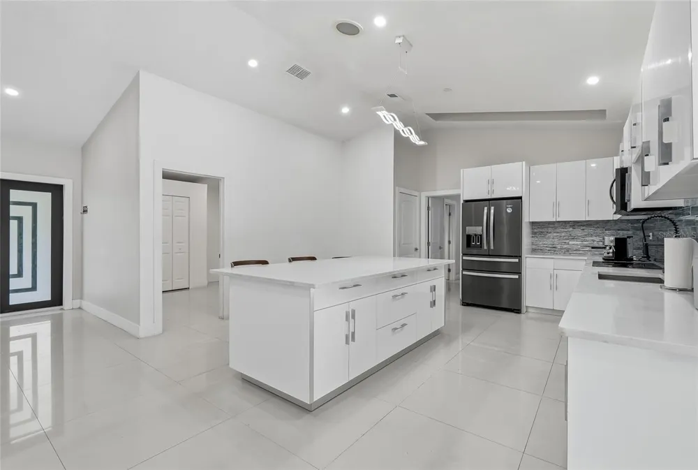 12726 BARRETT DRIVE Tampa, FL 33624