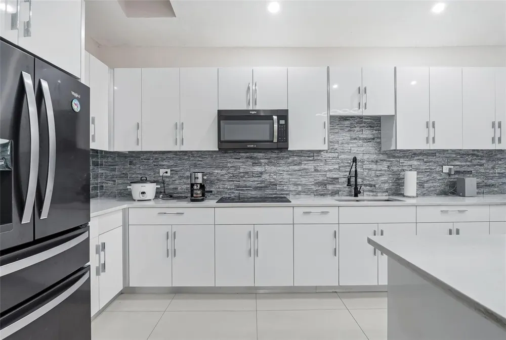 12726 BARRETT DRIVE Tampa, FL 33624