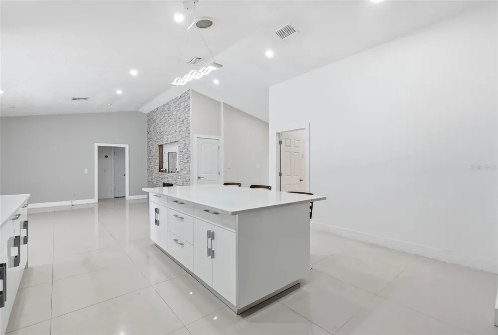 12726 BARRETT DRIVE Tampa, FL 33624