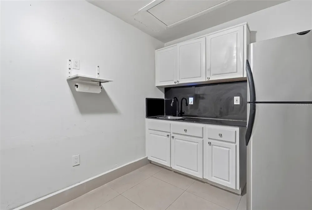 12726 BARRETT DRIVE Tampa, FL 33624