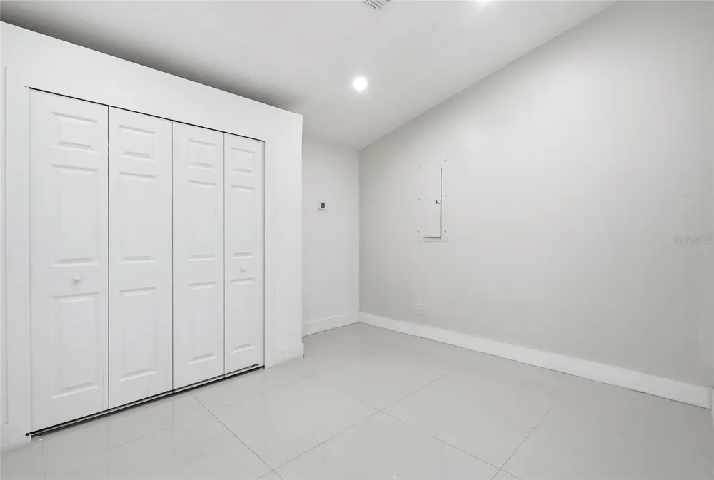 12726 BARRETT DRIVE Tampa, FL 33624