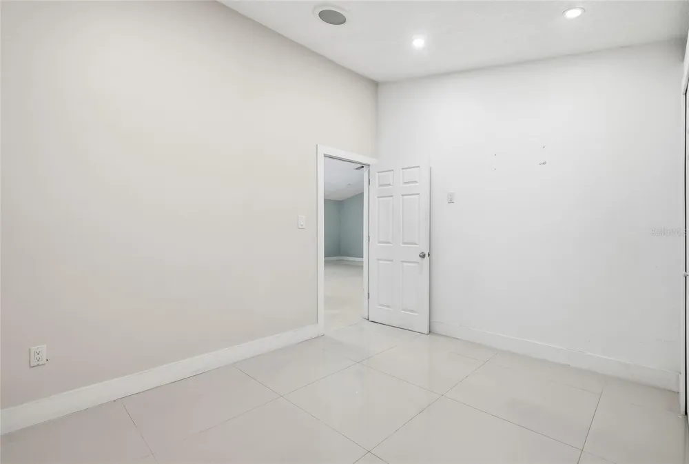 12726 BARRETT DRIVE Tampa, FL 33624